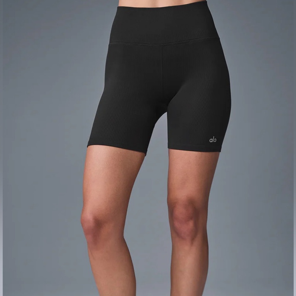 ALO Biker shorts ribbed